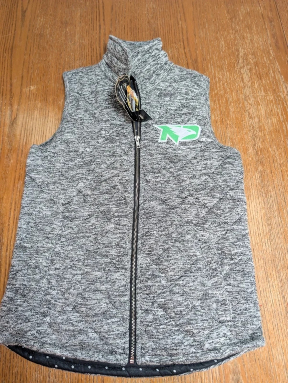 Couture UND Fighting Hawks City Chic Quilted Fleece Vest Women Small